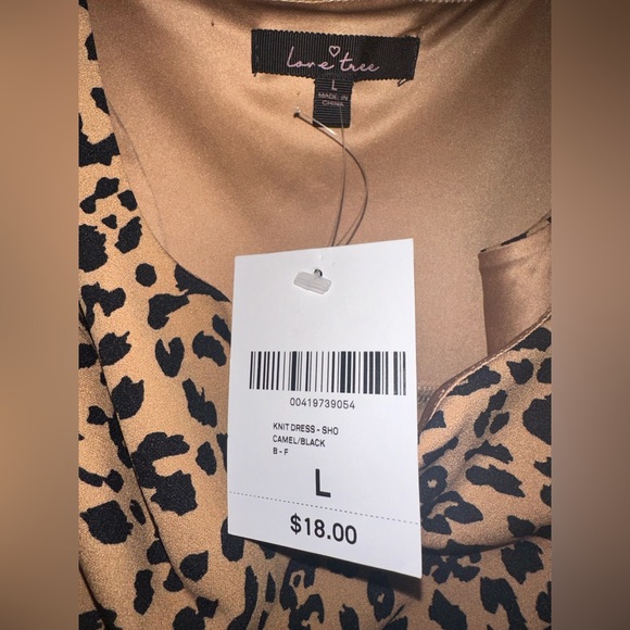 Sassy Cheetah Print Dress 🐆 - Picture 4 of 4